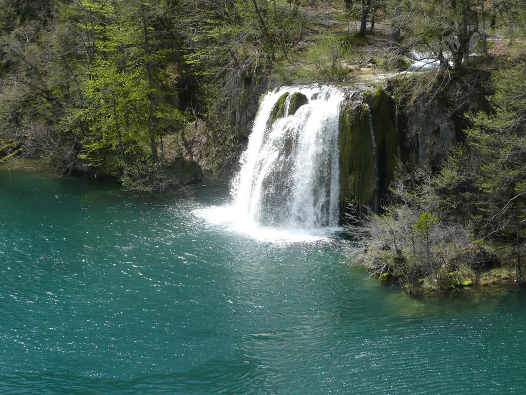 فندق Plitvička Jezeraفي  Plitvice Pansion Lovric المظهر الخارجي الصورة